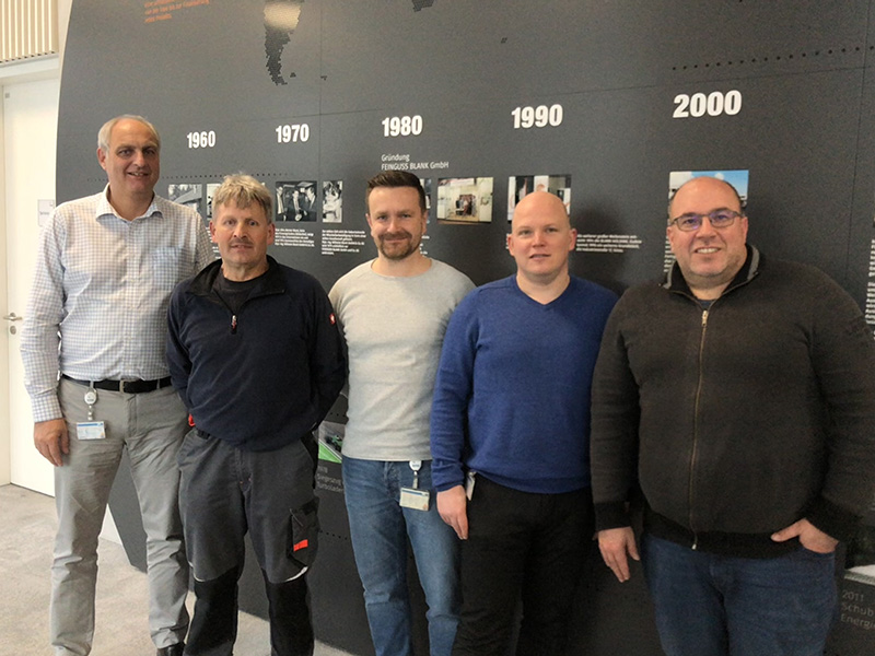 Bild v. l. n. r.: Alexander Lenert, Ernst Leichtle, Artur Widik, Betriebsratsvorsitzender Andreas Bleich und Leitung Supply Chain Management Michael Buck